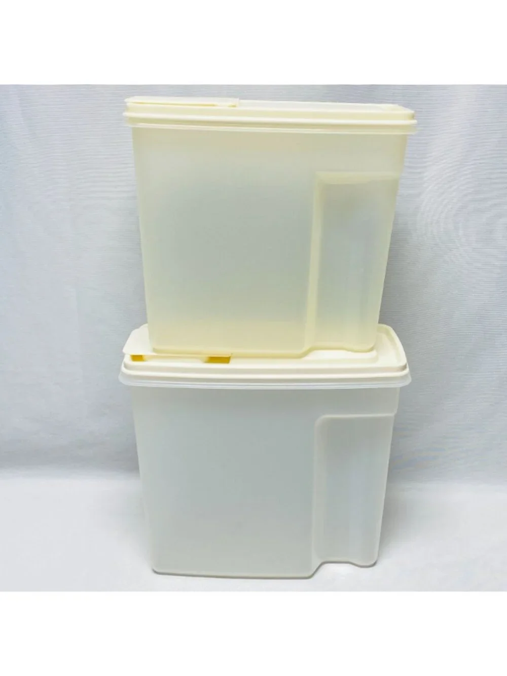 Rubbermaid Servin Saver Food Storage Containers W/ Flip-Top Lids 5.0L & 3.1L